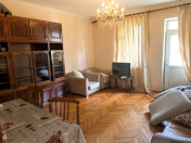 Satılır 2 otaqlı 62 m2 köhnə tikili 28 May m.