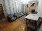 Satılır 3 otaqlı 100 m2 köhnə tikili Bakıxanov