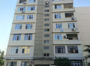 Satılır 4 otaqlı 100 m2 köhnə tikili Azadlıq prospekti m.